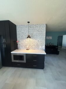 beautiful wallpaper in kitchen